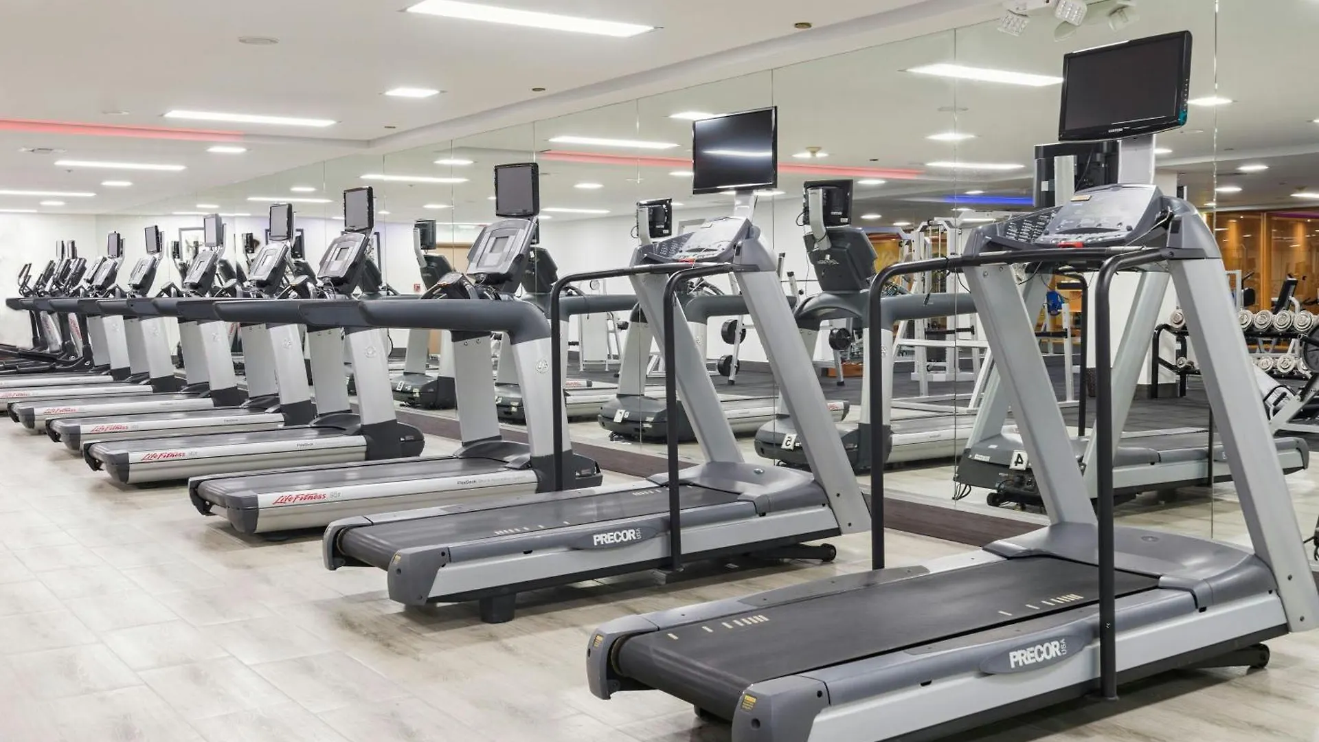 Отель Jw Marriott Кито