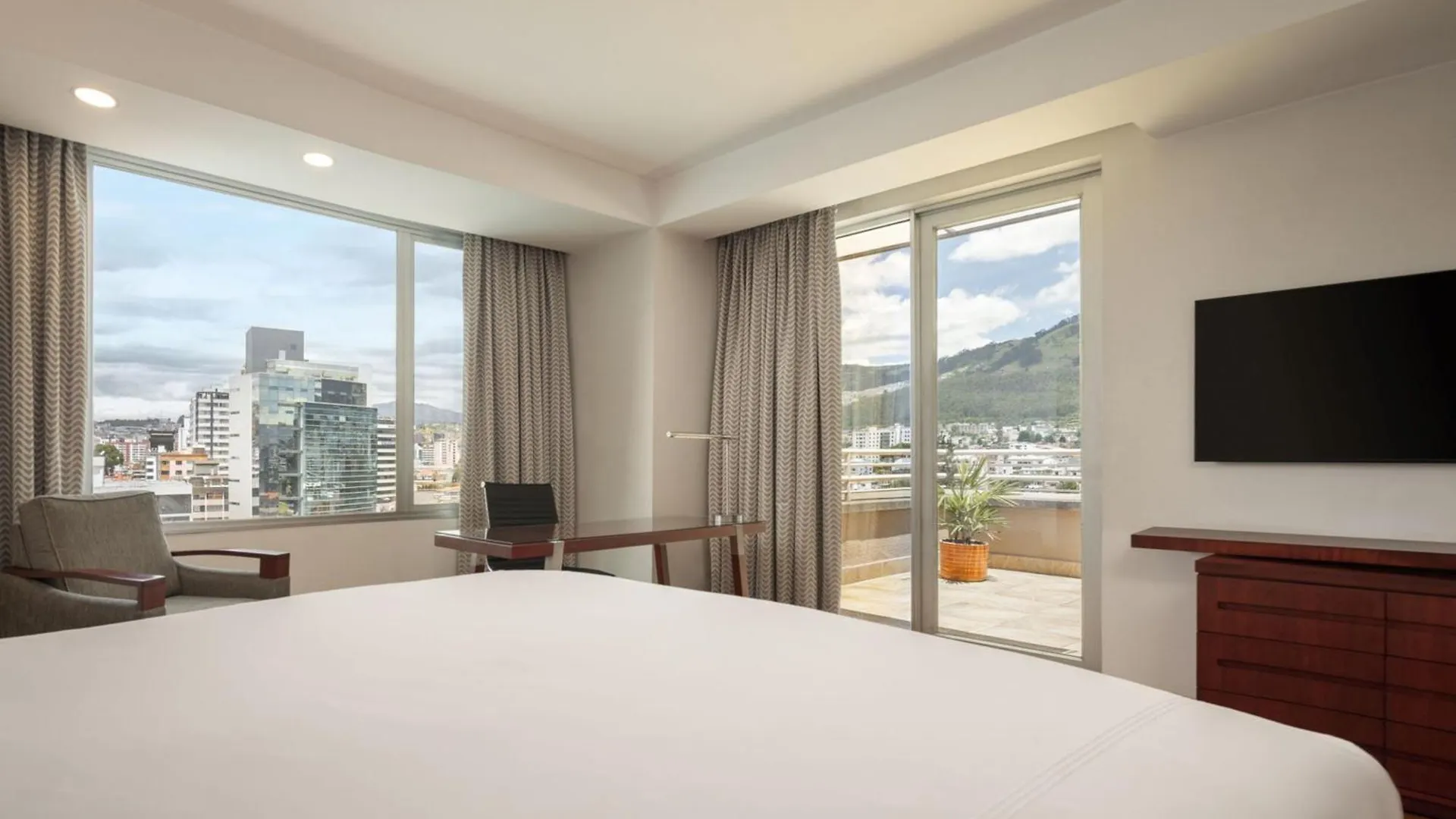 Jw Marriott Quito Hotel
