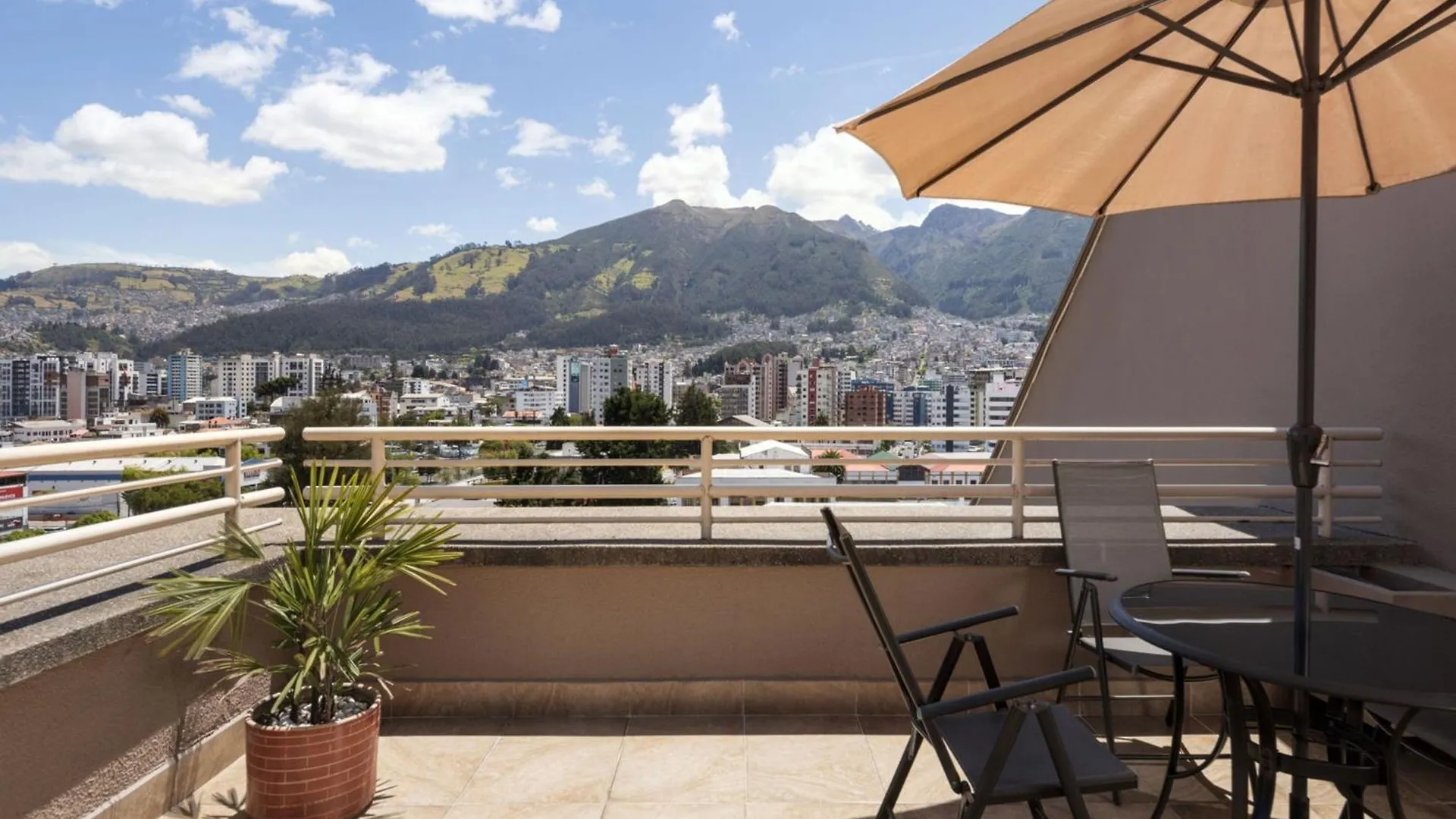 Jw Marriott Quito Hotel